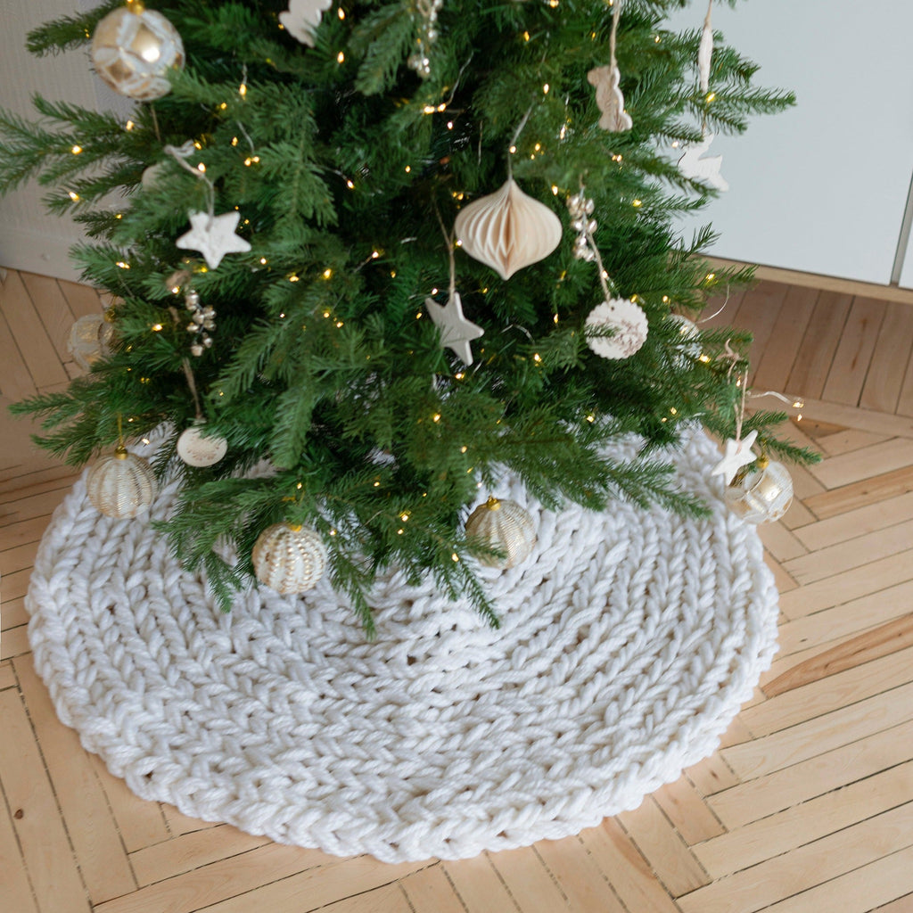 Creamy White Chunky Knit Christmas Tree Skirt