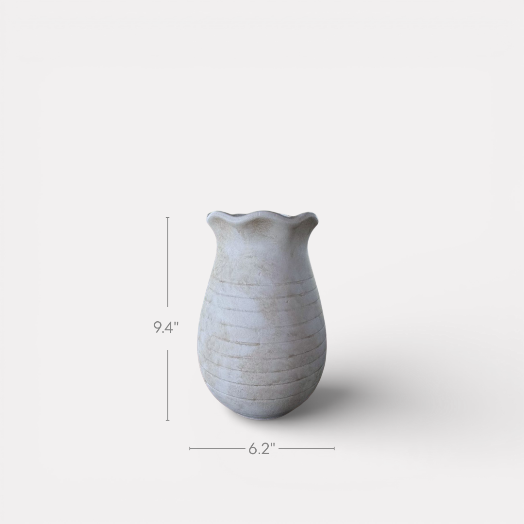 Sable Scalloped Terracotta Crock | Aged White or Earthly Brown