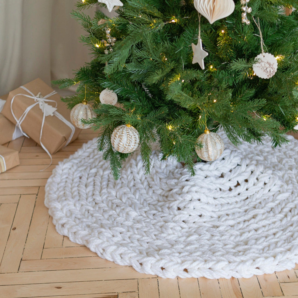 Creamy White Chunky Knit Christmas Tree Skirt