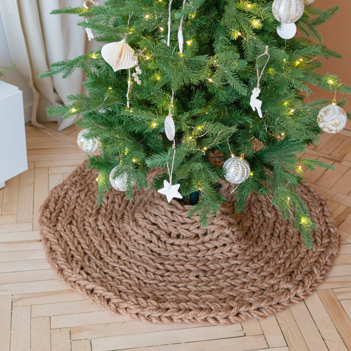 Beige Chunky Knit Christmas Tree Skirt