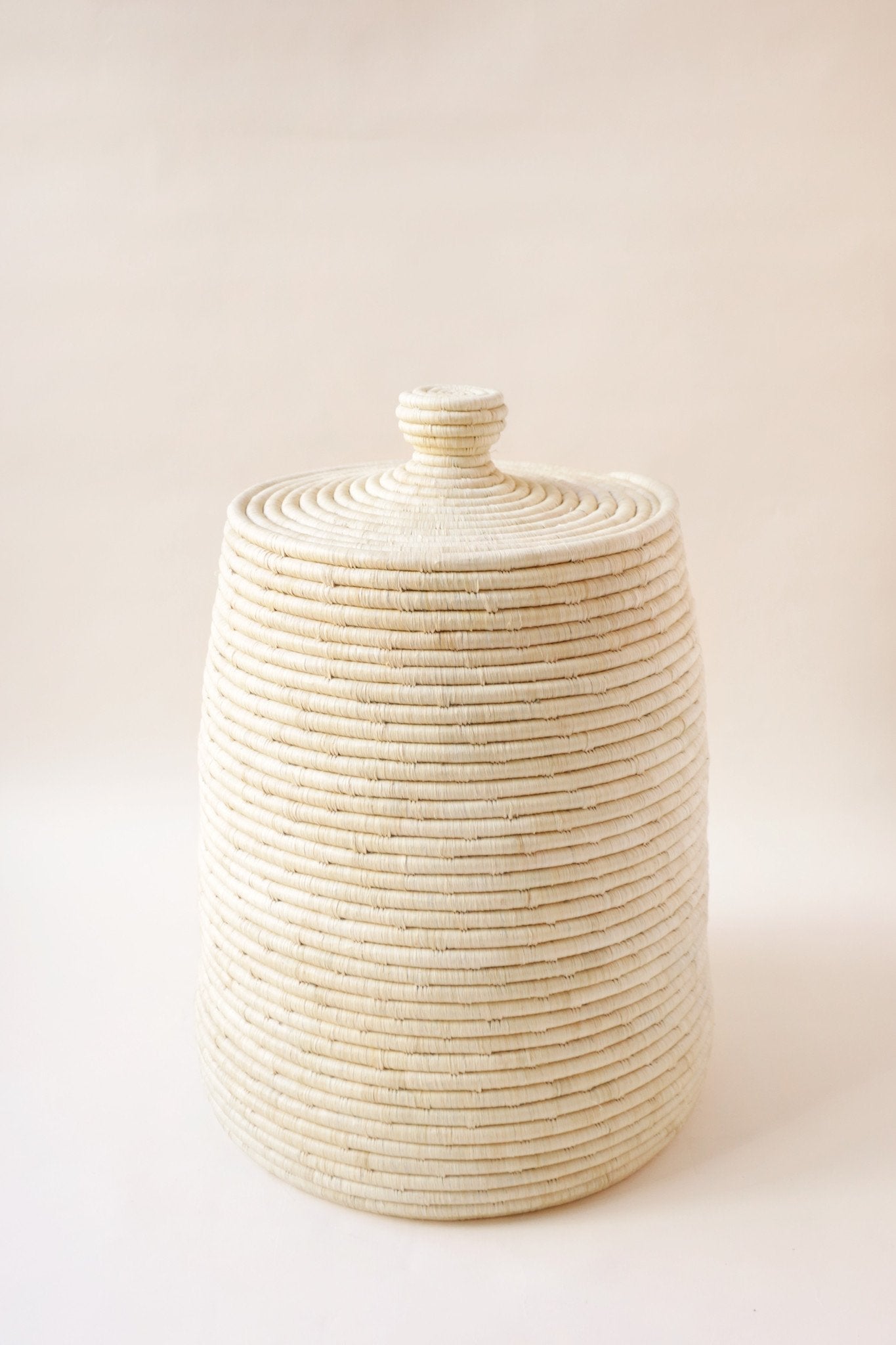 Avi Raffia Lidded Basket | Handwoven | Rwanda | Sorelle Rossi
