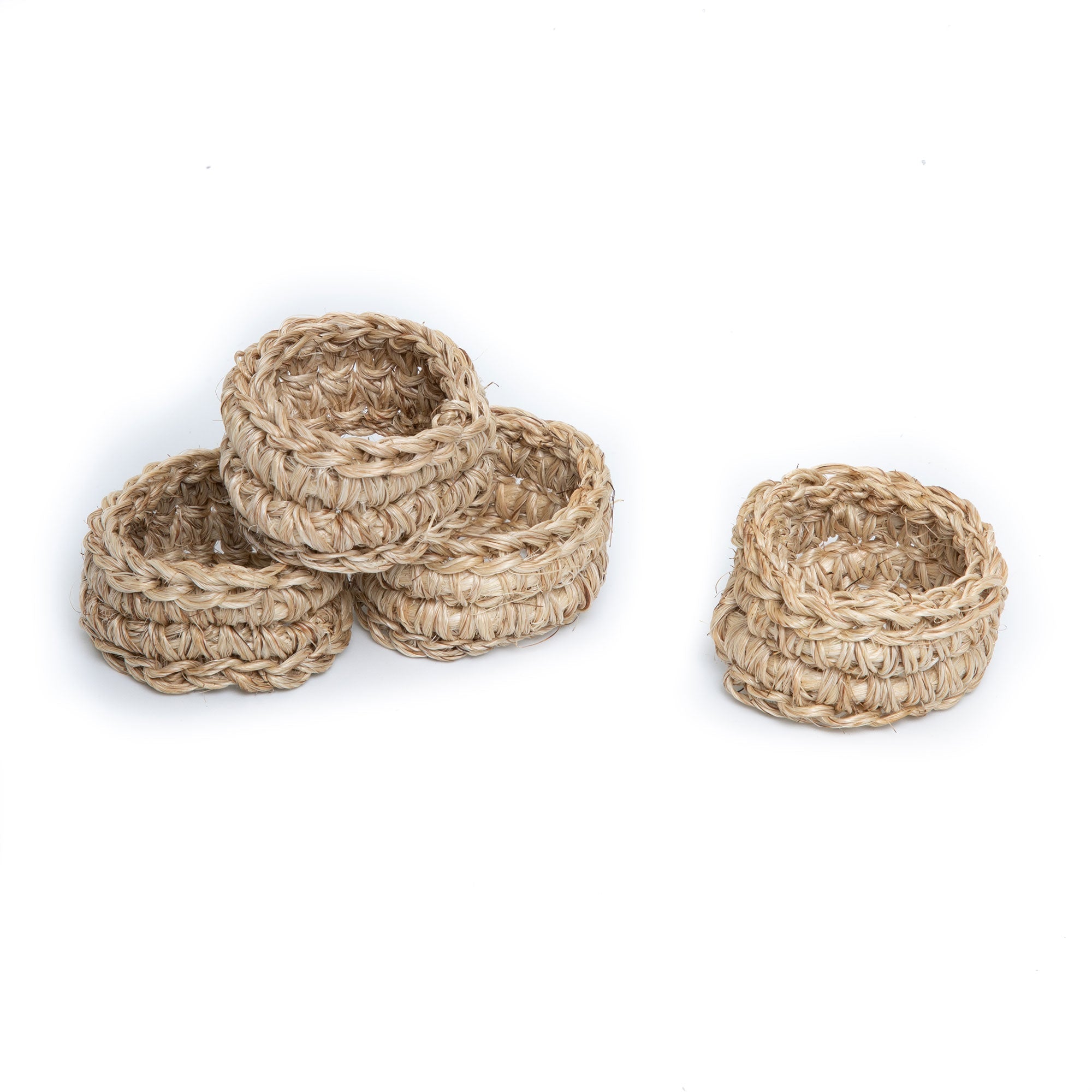 Handwoven Napkin Rings – Set of 4 | Natural Table Decor | Sorelle Rossi