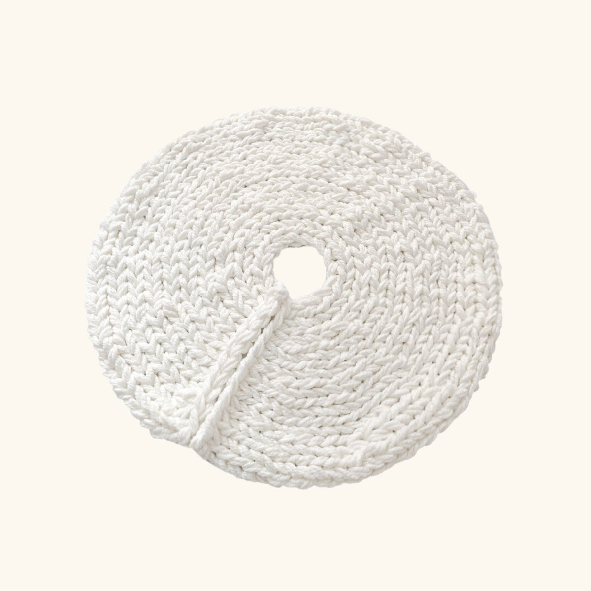 Creamy White Chunky Knit Christmas Tree Skirt