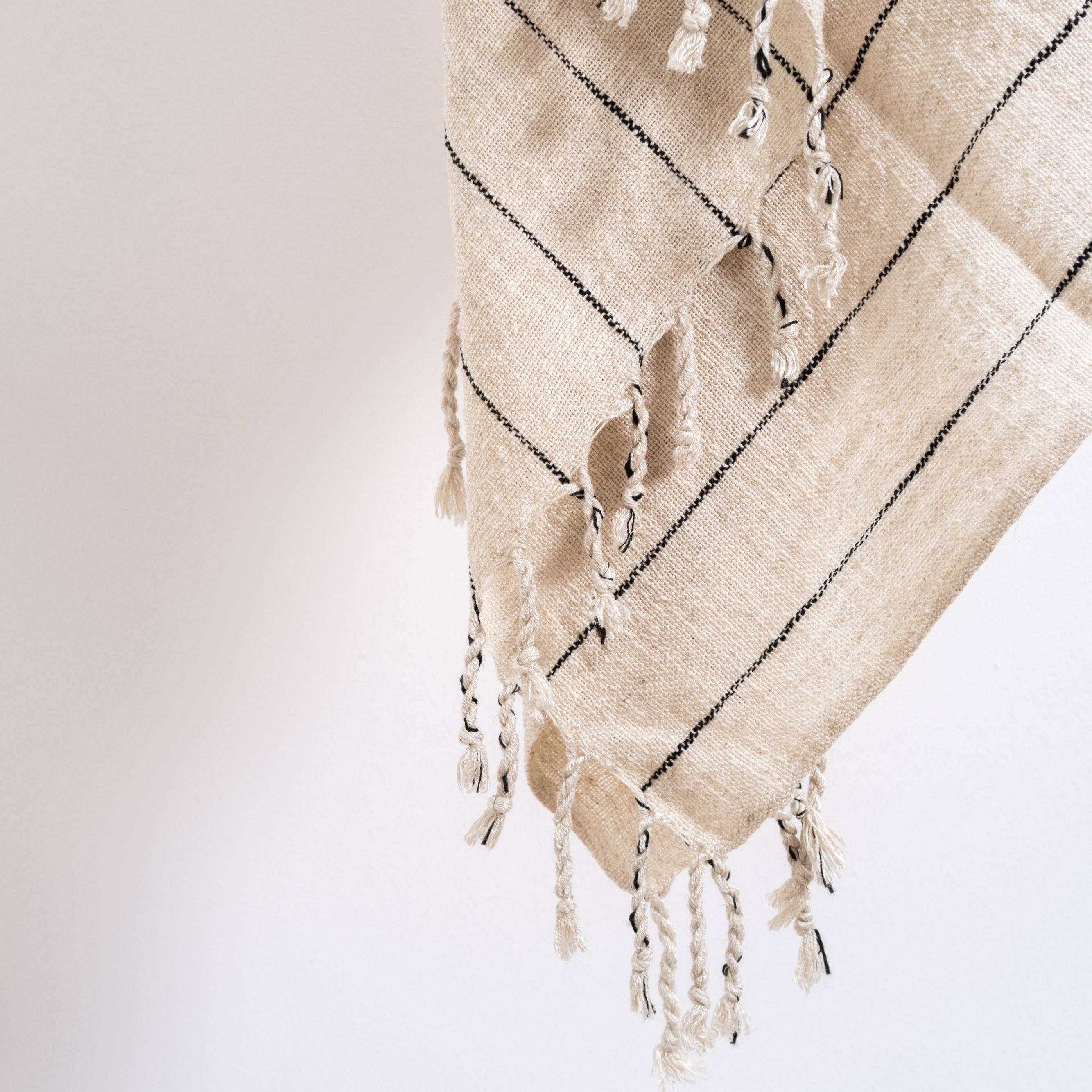 Turkish Cotton & Linen Bath Towel – Handwoven in Turkey | Multi-Use Bath, Beach & Throw (37” x 73”)Turkish Cotton & Linen B