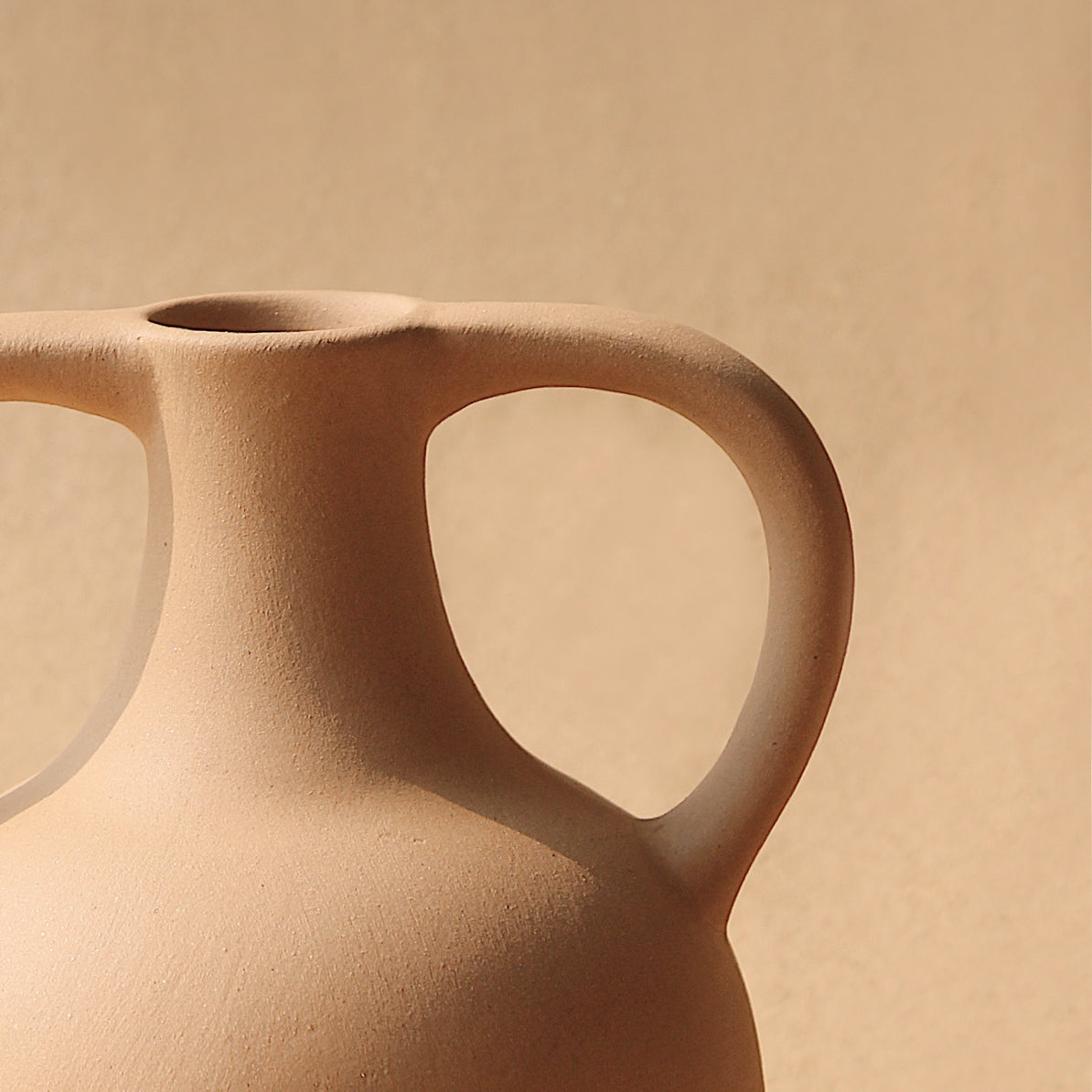 Harappan Ceramic Vase – Osmos Studio | Sculptural Handmade Vase for Dried Florals & Neutral Decor