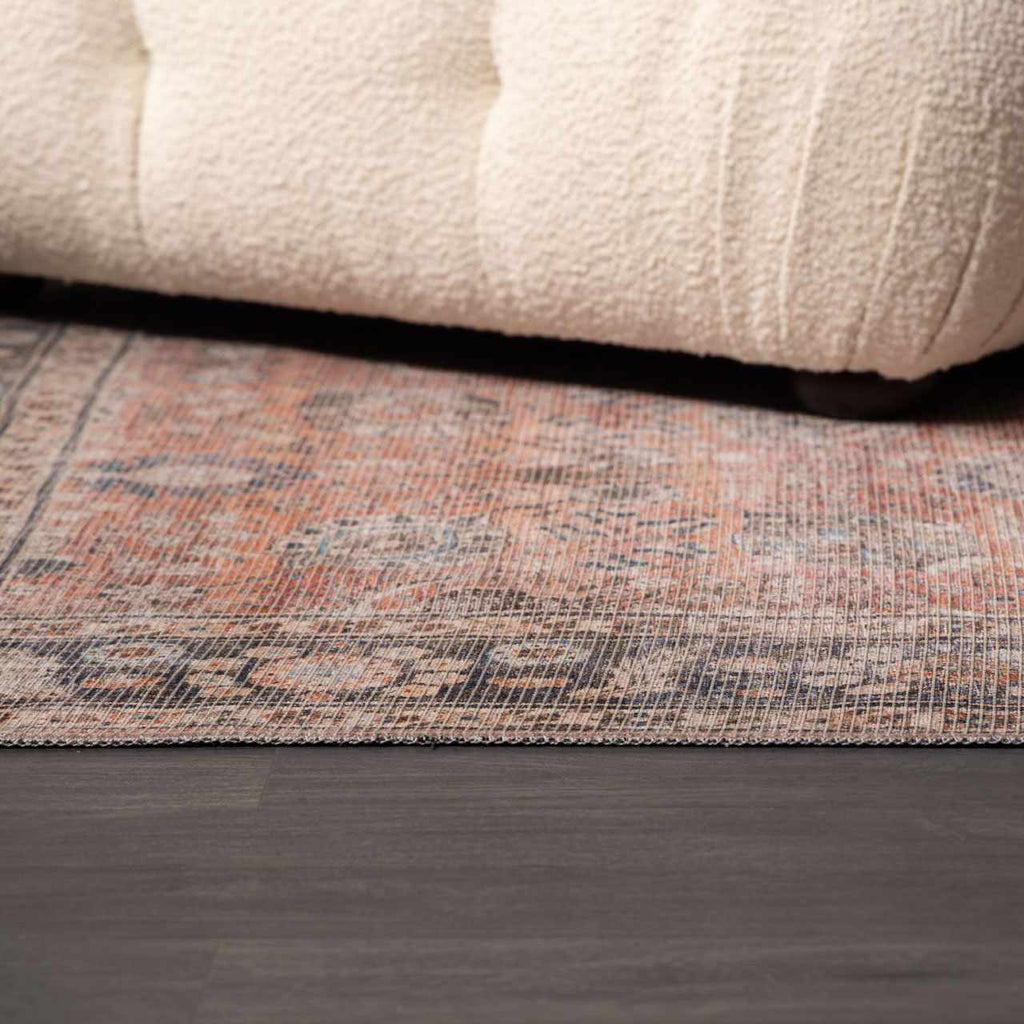 Ganyangan Traditional Washable Area Rug - Chenille Blend