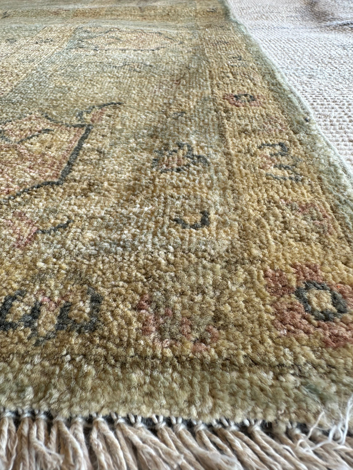 Natalia Beige Hand-Knotted Ziegler Rug - 5.4 x 7.9