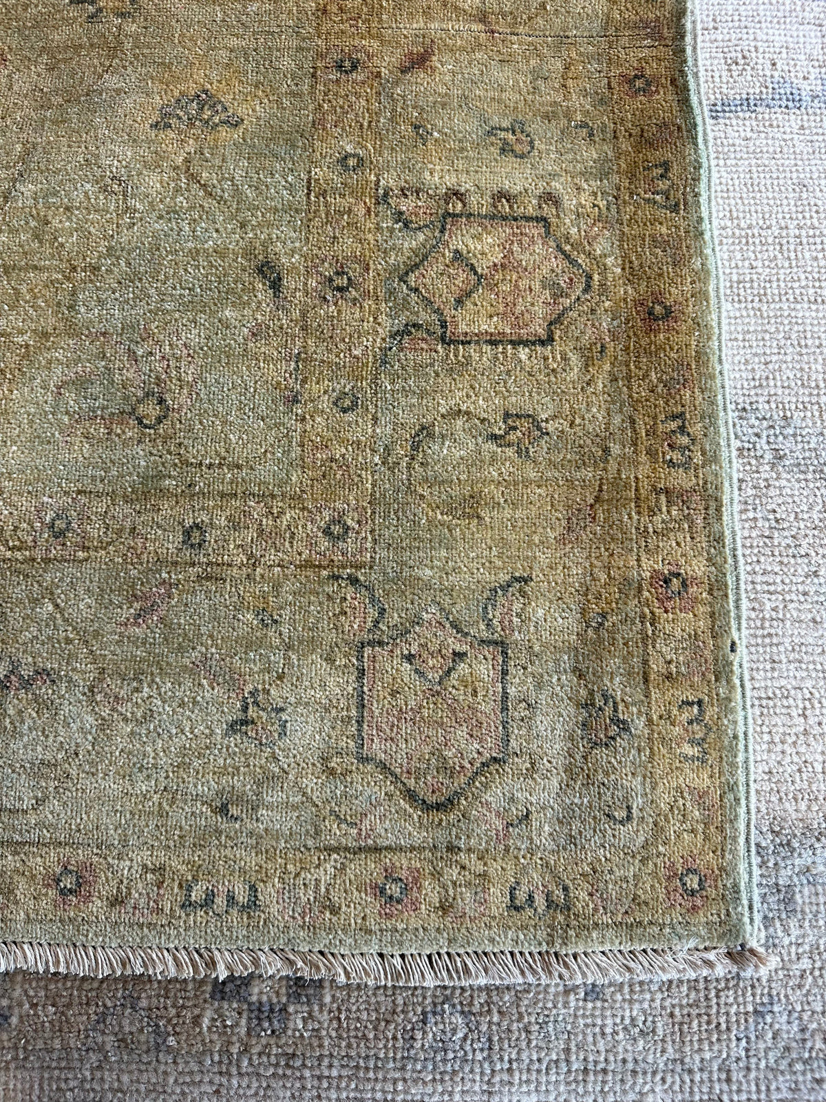 Natalia Beige Hand-Knotted Ziegler Rug - 5.4 x 7.9