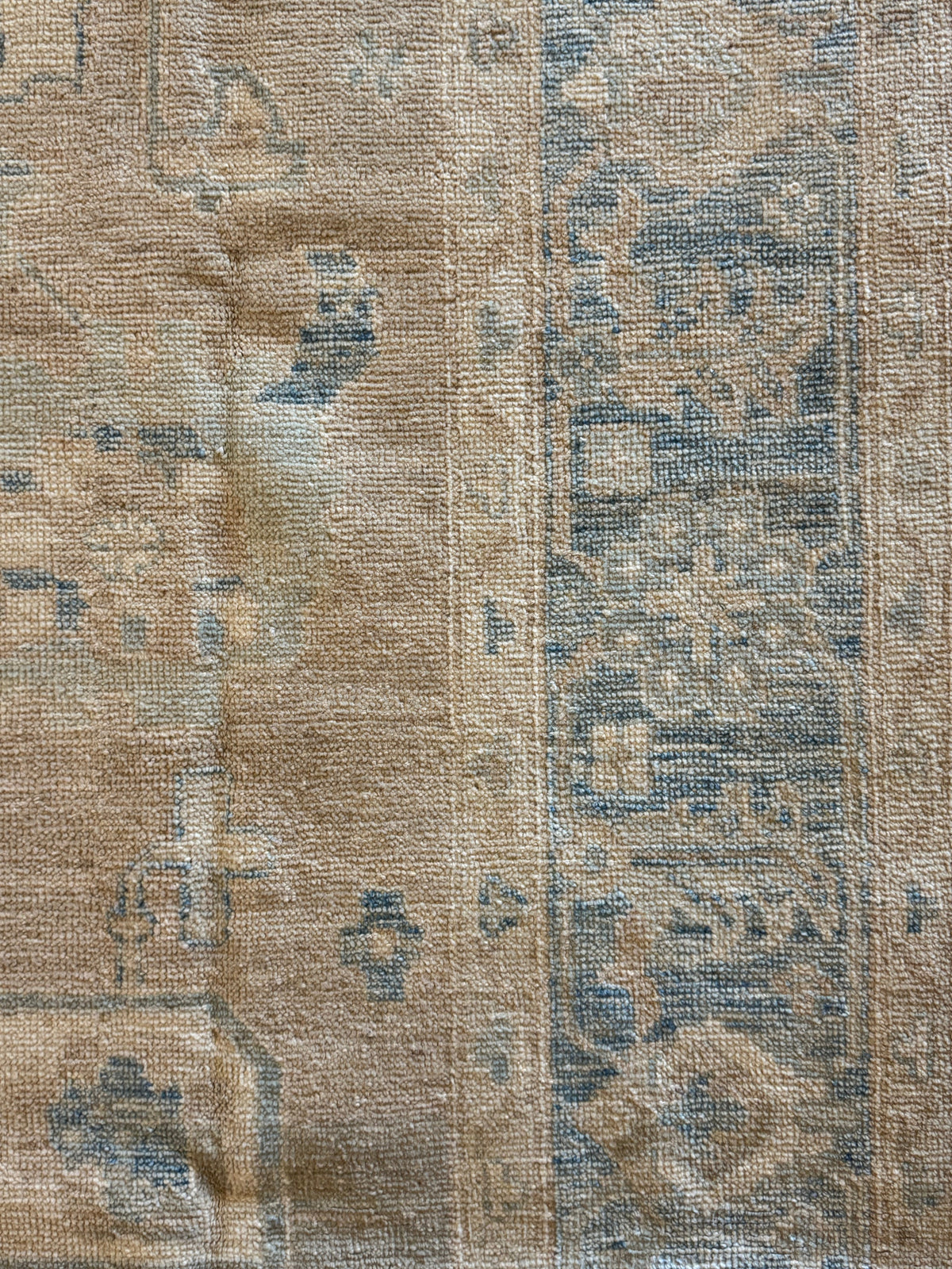 Phoebe Cousteau 7.7x9.9 Grey Whitewashed Afghani Oushak