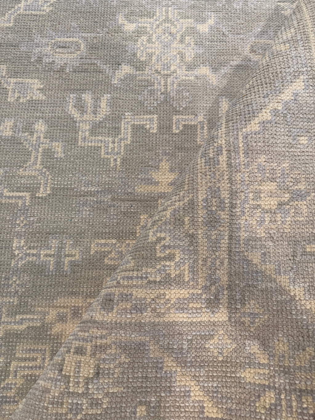 Margaret Sullivan 4x6 Silver and Grey Hand-Knotted Oushak Rug - CLEARANCE 30% OFF