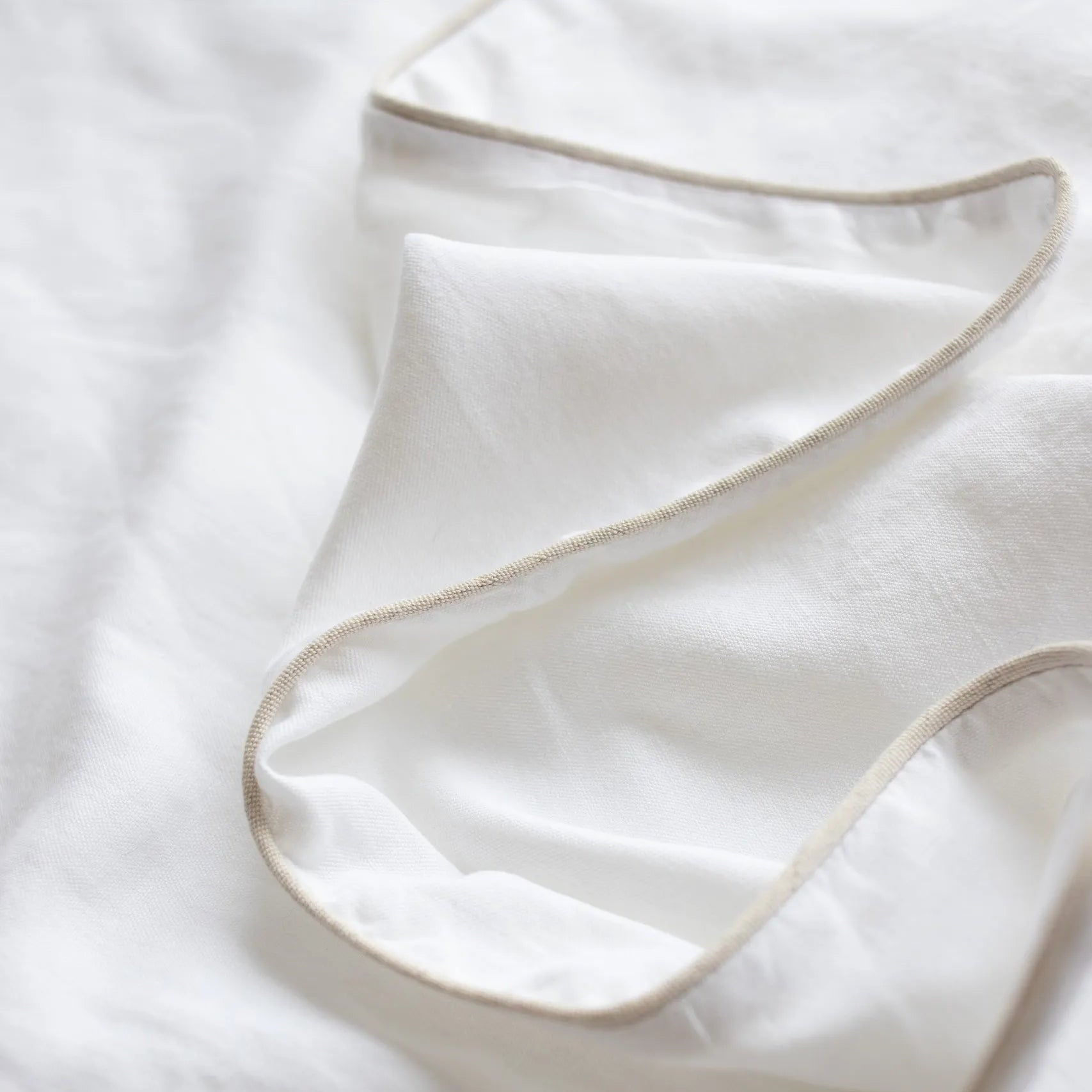 Linen Sheet Set Collection – Serein | Neutral European Flax Bedding