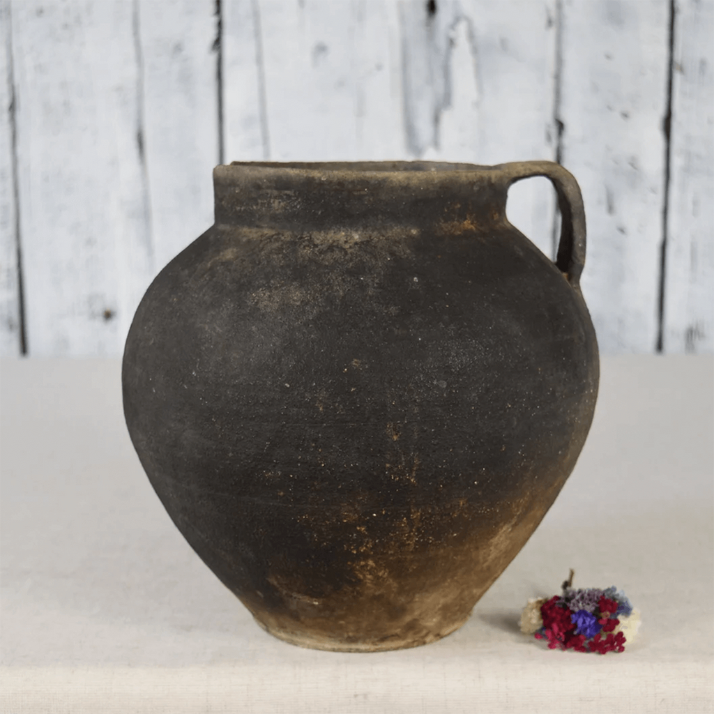 Iya Ancient Clay Pot