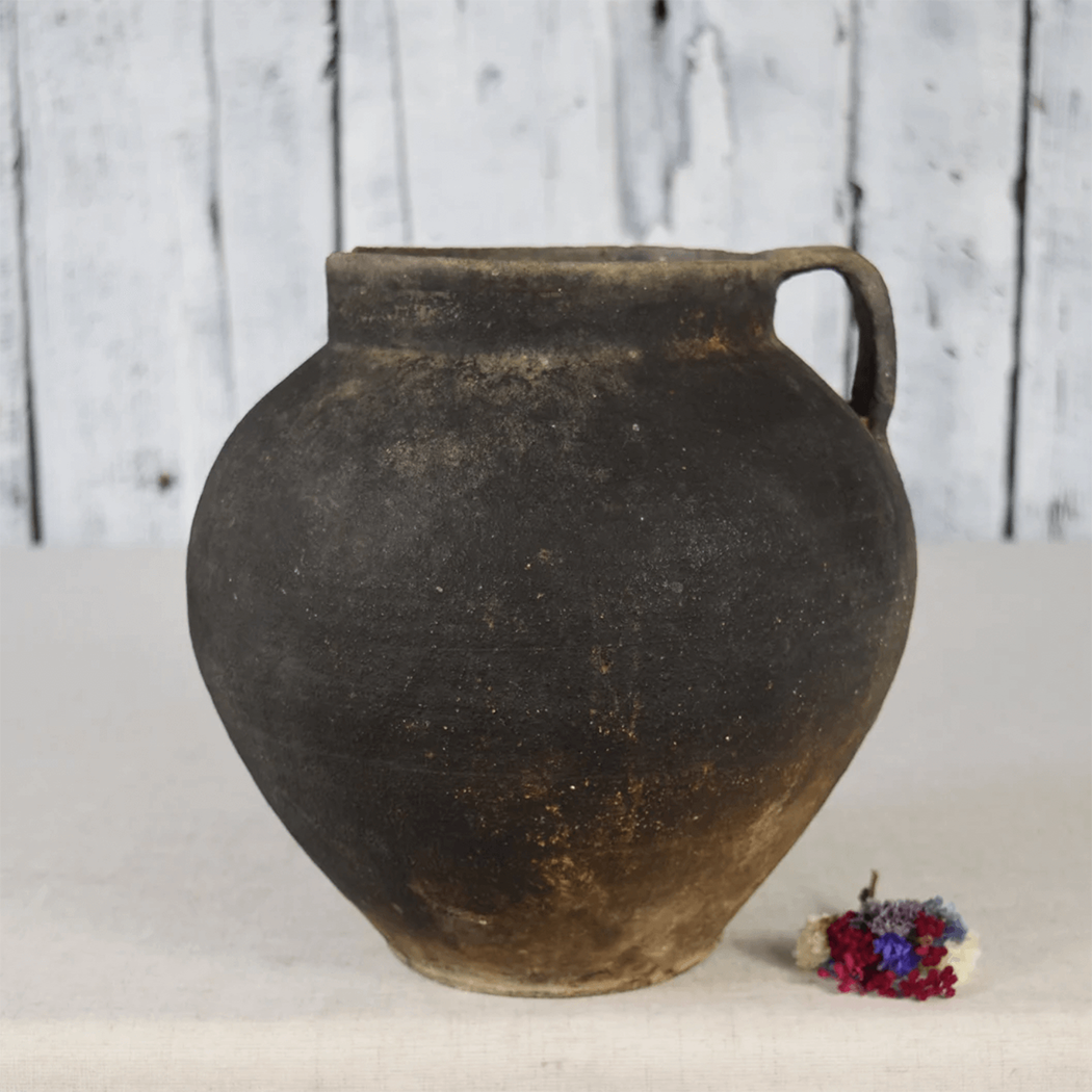 Iya Ancient Clay Pot