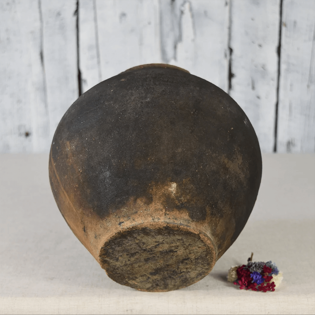 Iya Ancient Clay Pot