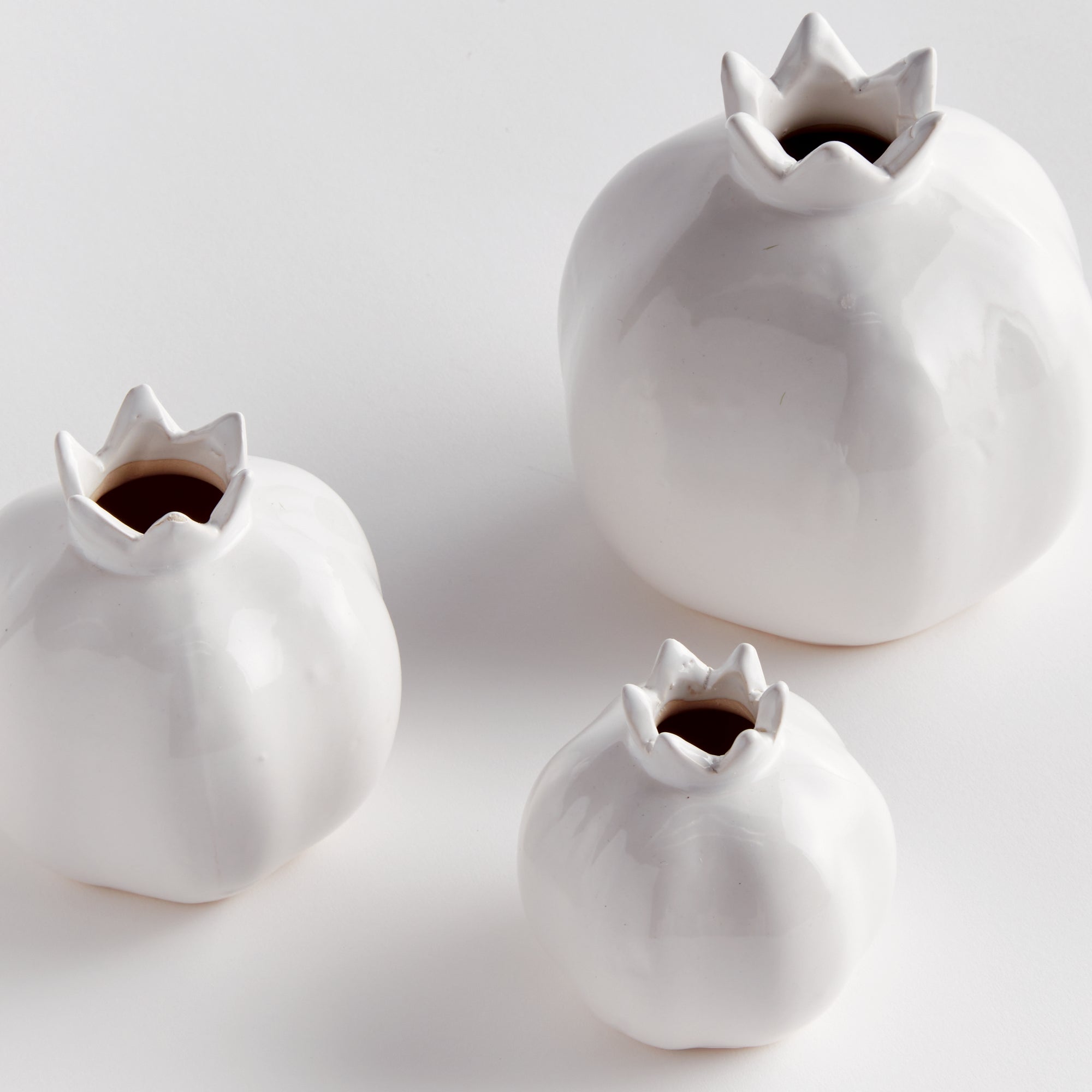 White Ceramic Pomegranate Bud Vases Set – Handcrafted Organic Decorative Sculptural Vases