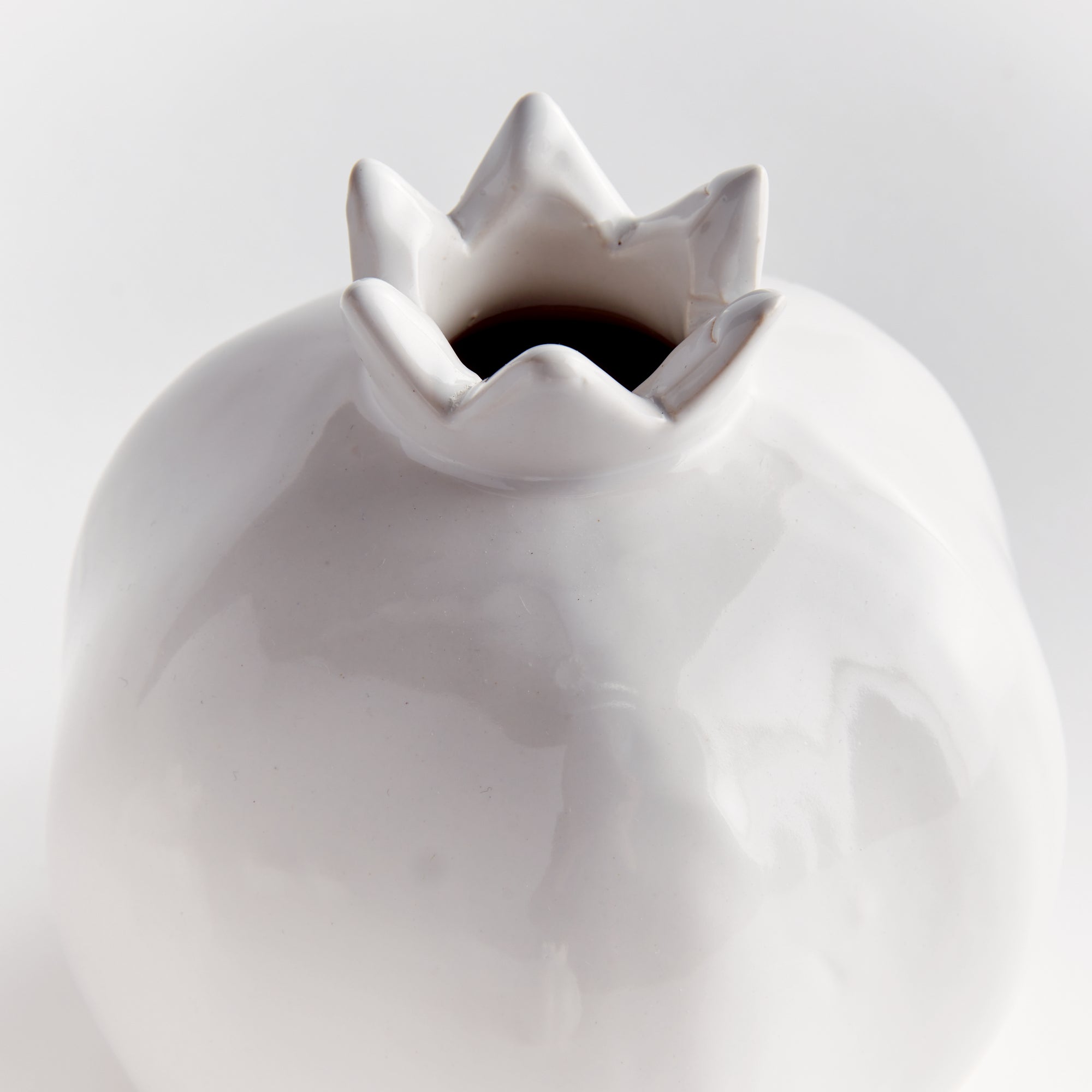 White Ceramic Pomegranate Bud Vases Set – Handcrafted Organic Decorative Sculptural Vases