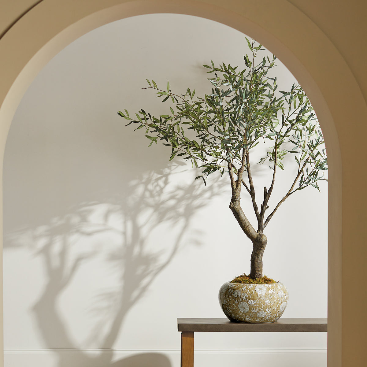 Province Lotus Planter | Taupe & White Chinoiserie