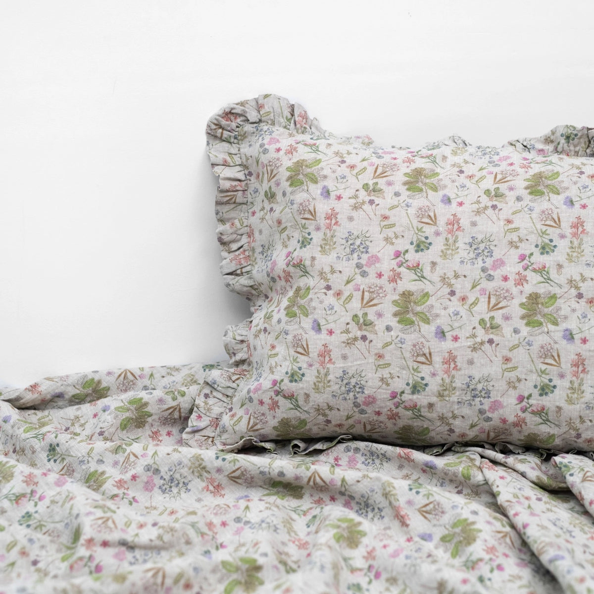 Botany 2 Linen Pillowcase with Frills | Set of 2