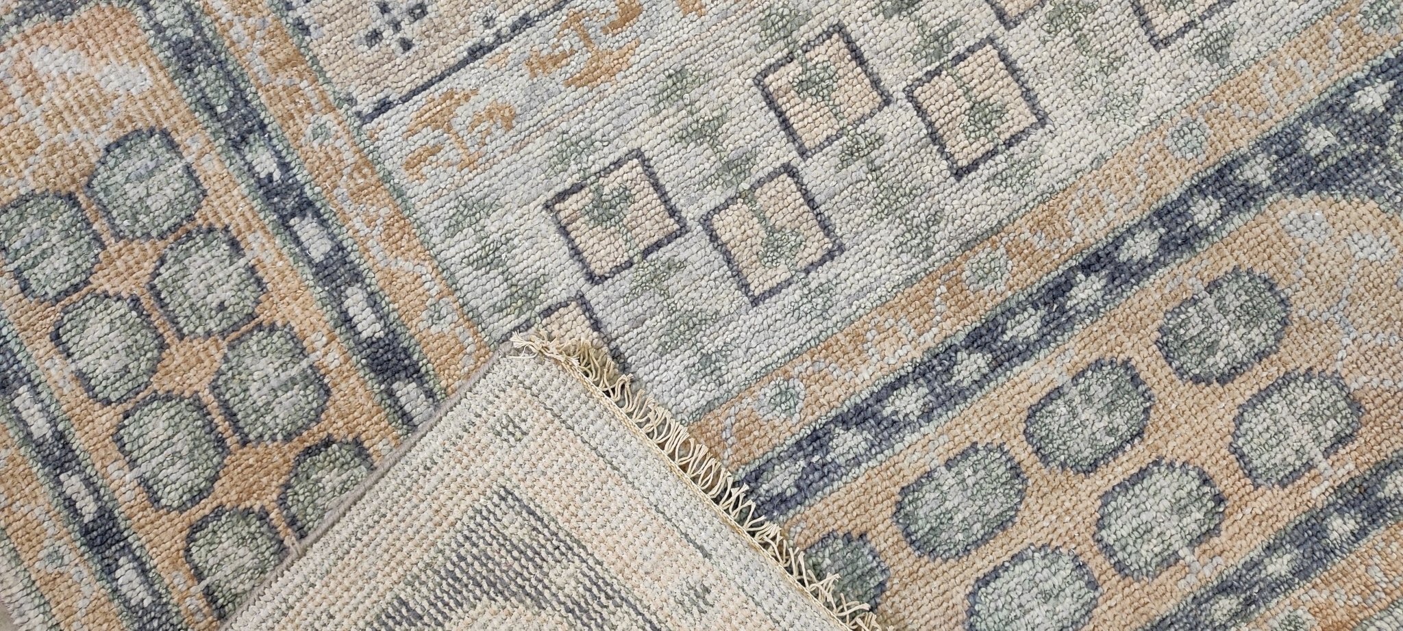 Aly Daly 8.3x10.3 Tan and Grey Hand-Knotted Oushak Rug