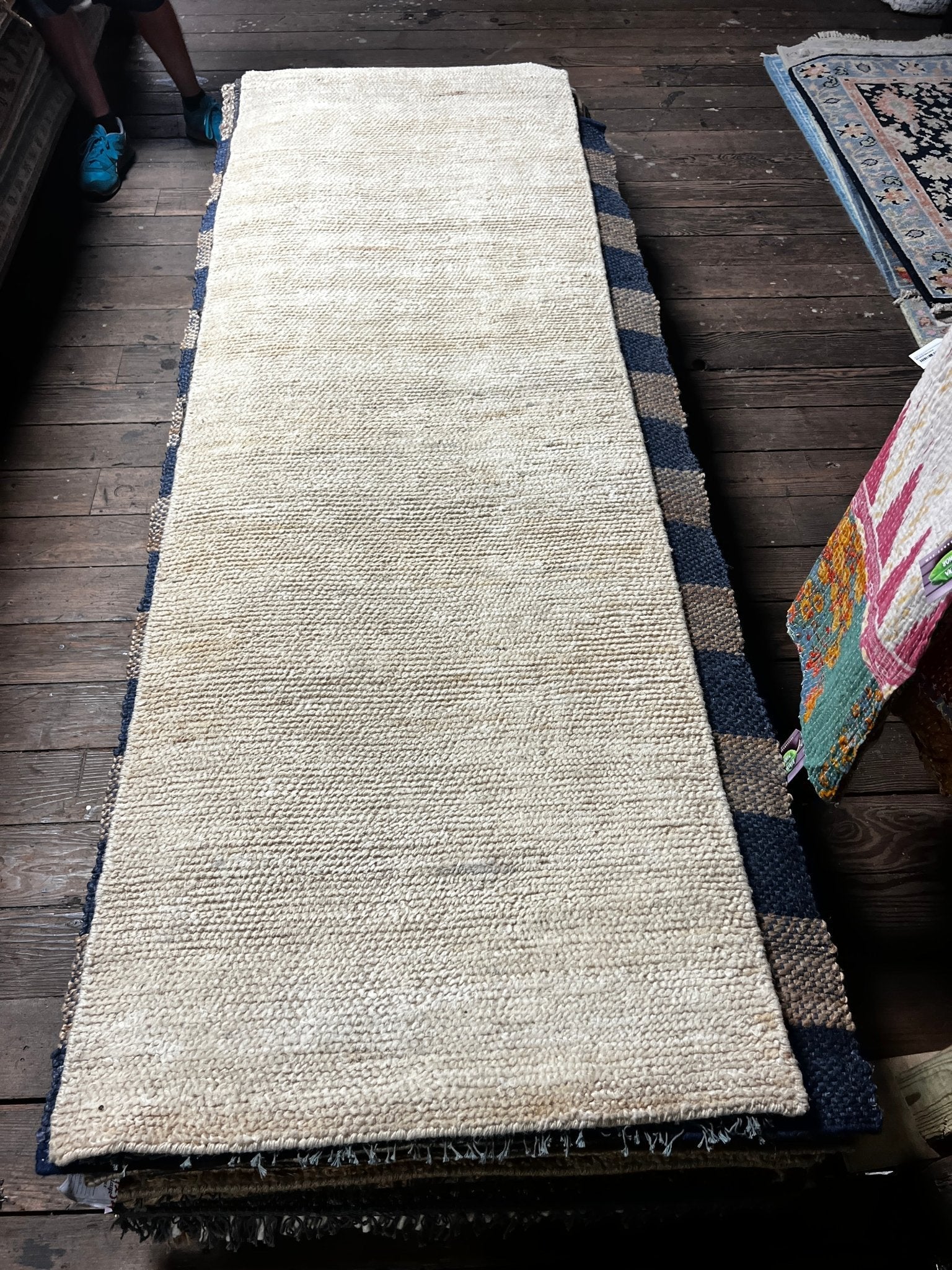 Arthur Dietrich 2.6x8 Tip Sheared Durrie Jute Runner Rug (Multiple Colors)