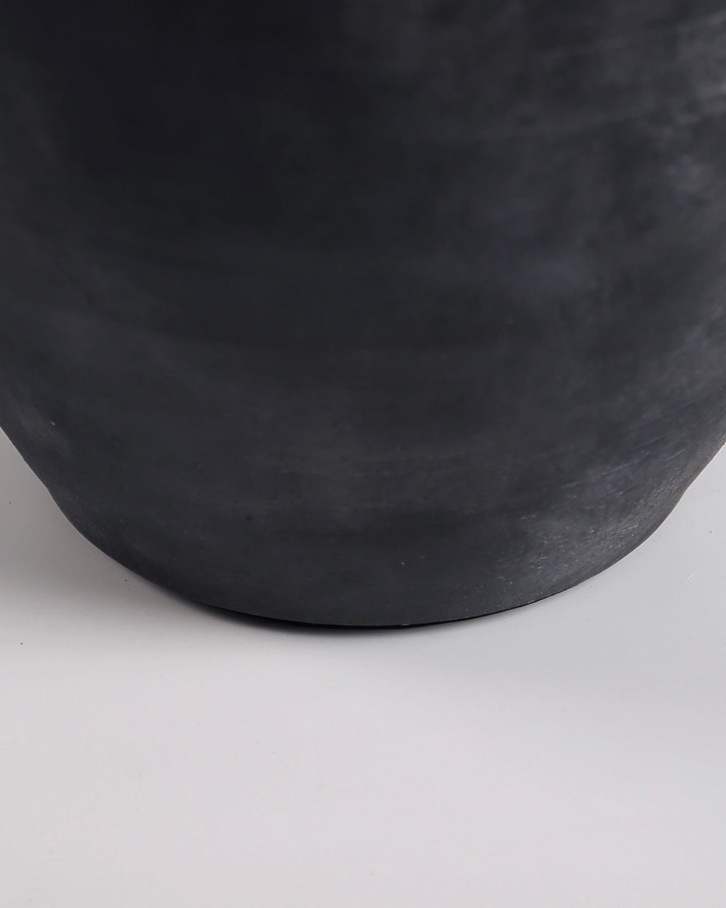Zarita Minimalist Table Lamp - Black & Tan Textured