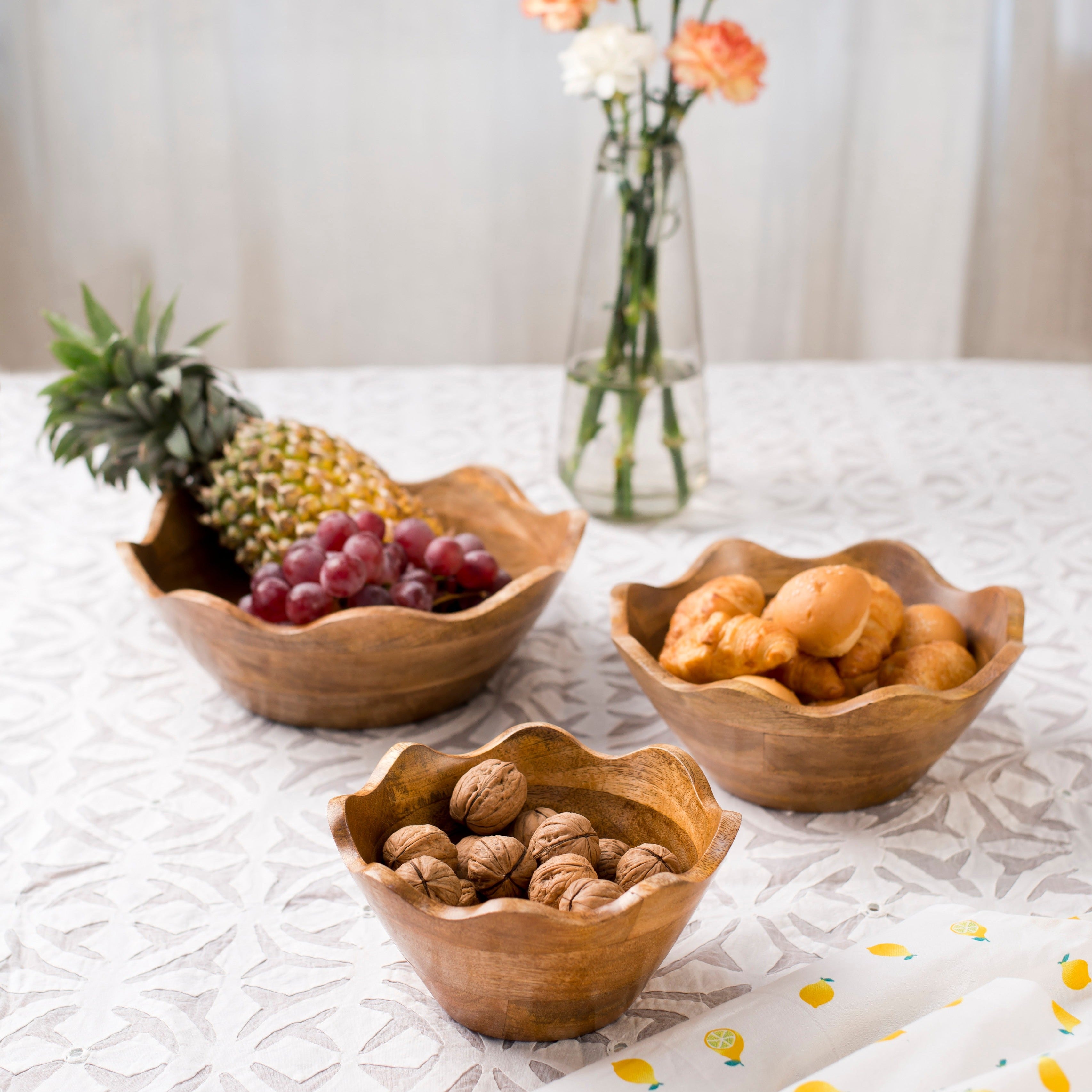 Scalloped Mangowood Bowls