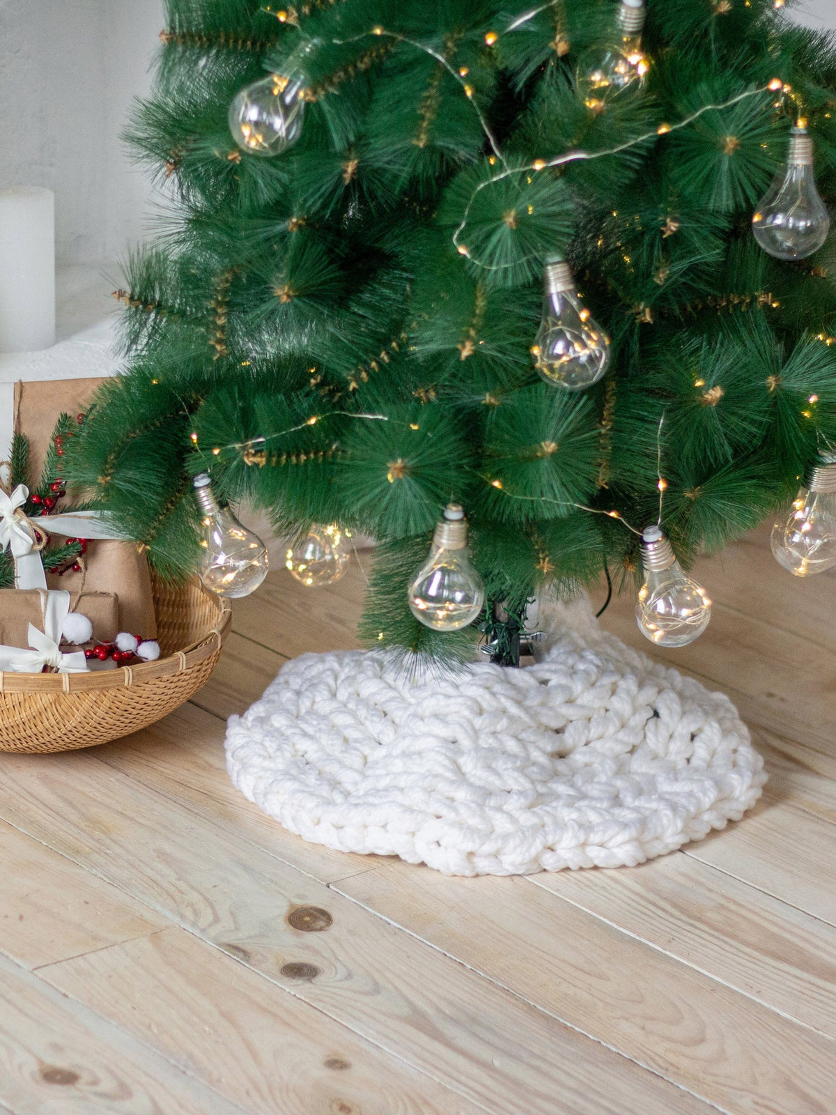 Creamy White Chunky Knit Christmas Tree Skirt