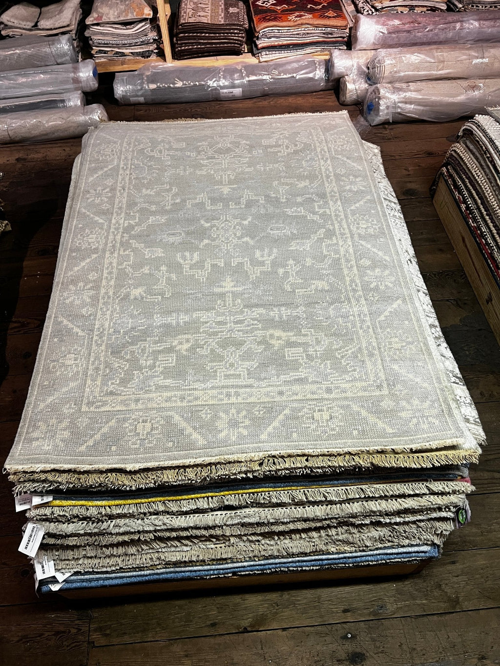 Margaret Sullivan 4x6 Silver and Grey Hand-Knotted Oushak Rug - CLEARANCE 30% OFF