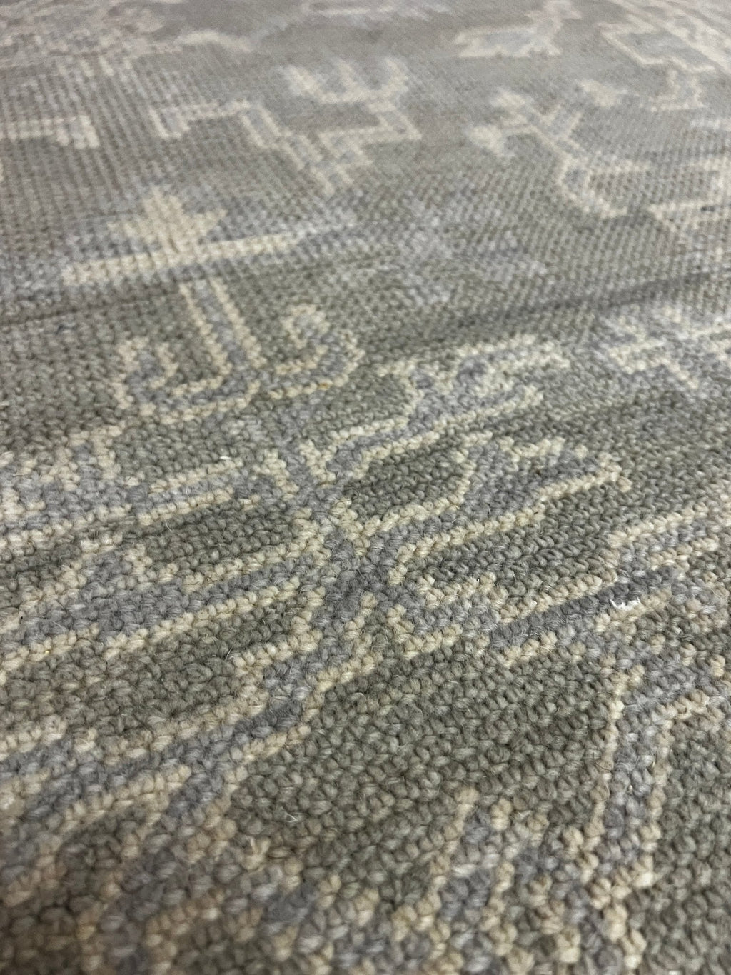 Margaret Sullivan 4x6 Silver and Grey Hand-Knotted Oushak Rug - CLEARANCE 30% OFF
