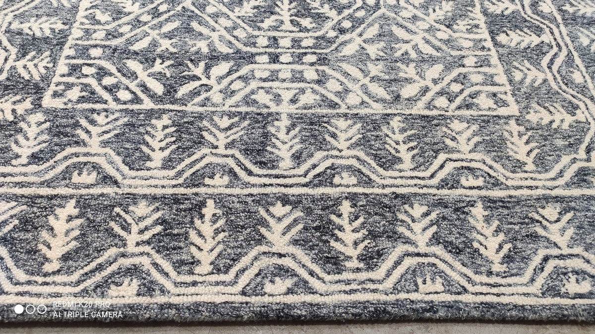 Stinger 5x7.6 Hand Tufted Carpet