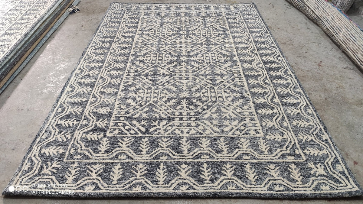 Stinger 5x7.6 Hand Tufted Carpet