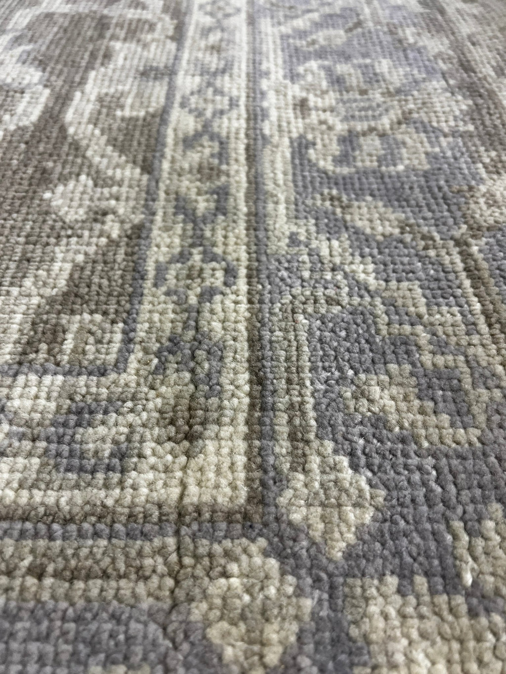 Tyra Stanks 6x8.9 Silver and Grey Hand-Knotted Lichi Rug