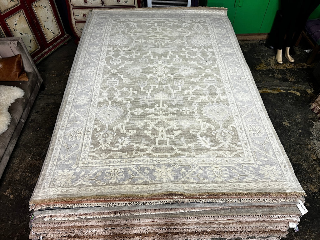 Tyra Stanks 6x8.9 Silver and Grey Hand-Knotted Lichi Rug